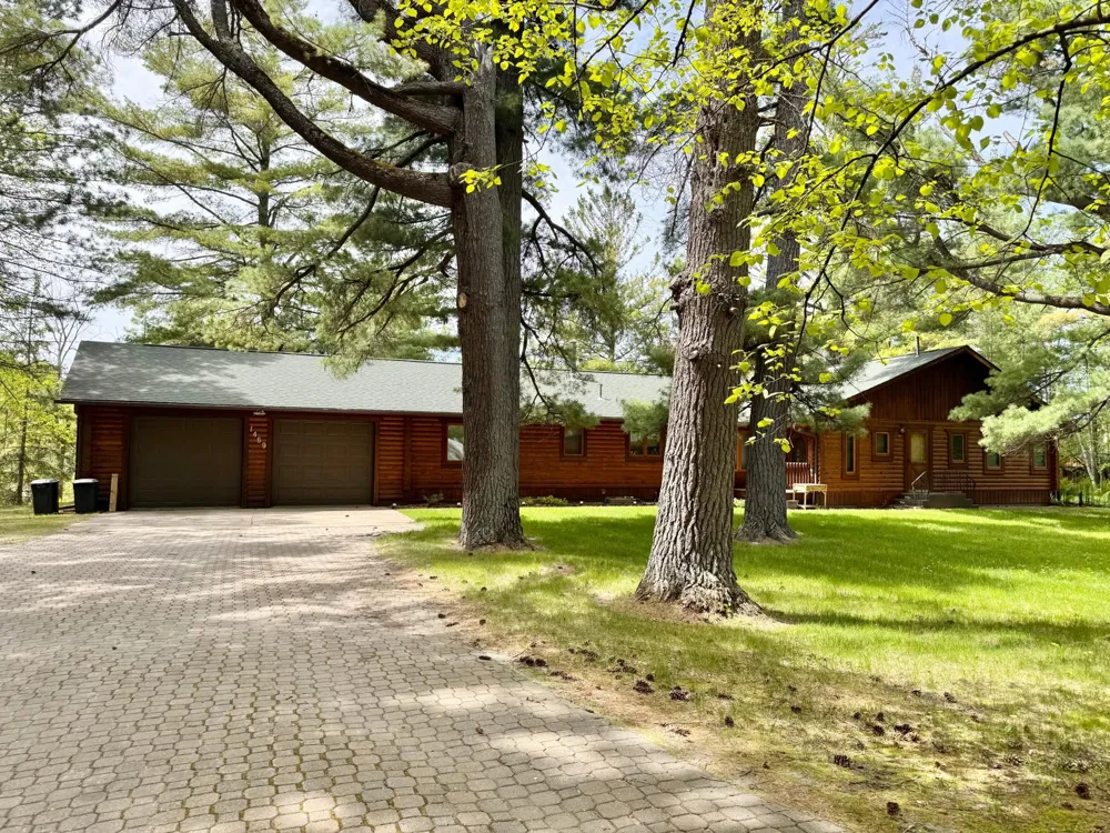 1469 Woodland Loop NW Baudette, MN 56623