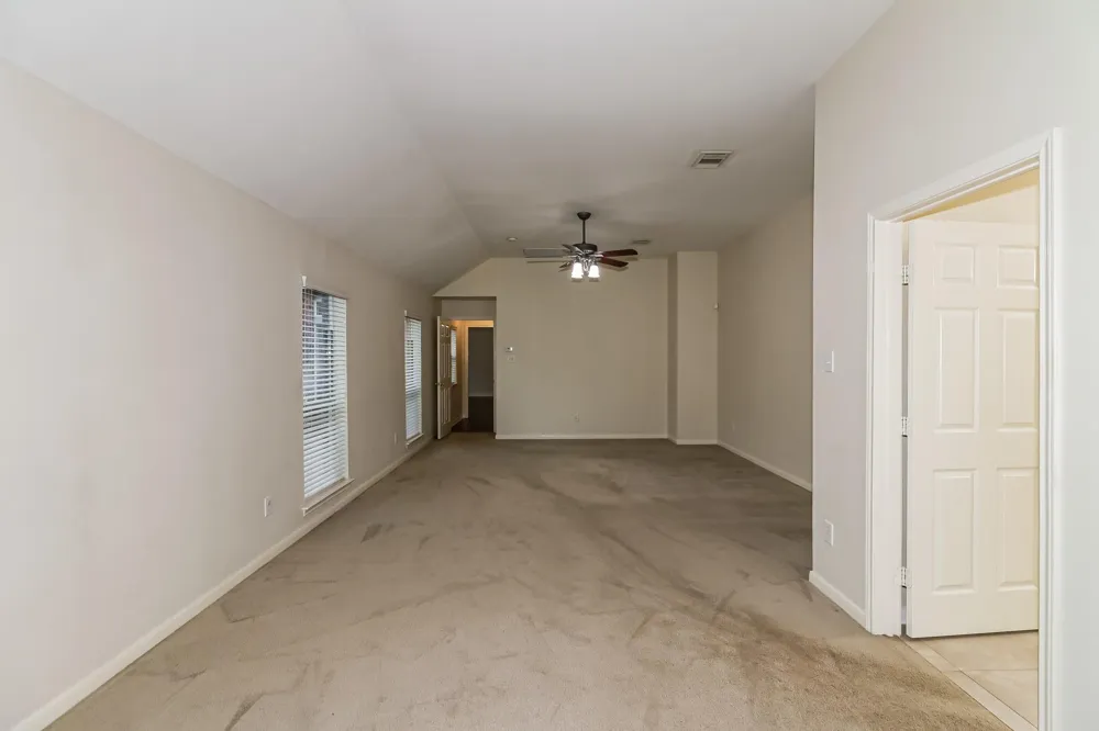 405 Meadow Bend Drive Friendswood, TX 77546