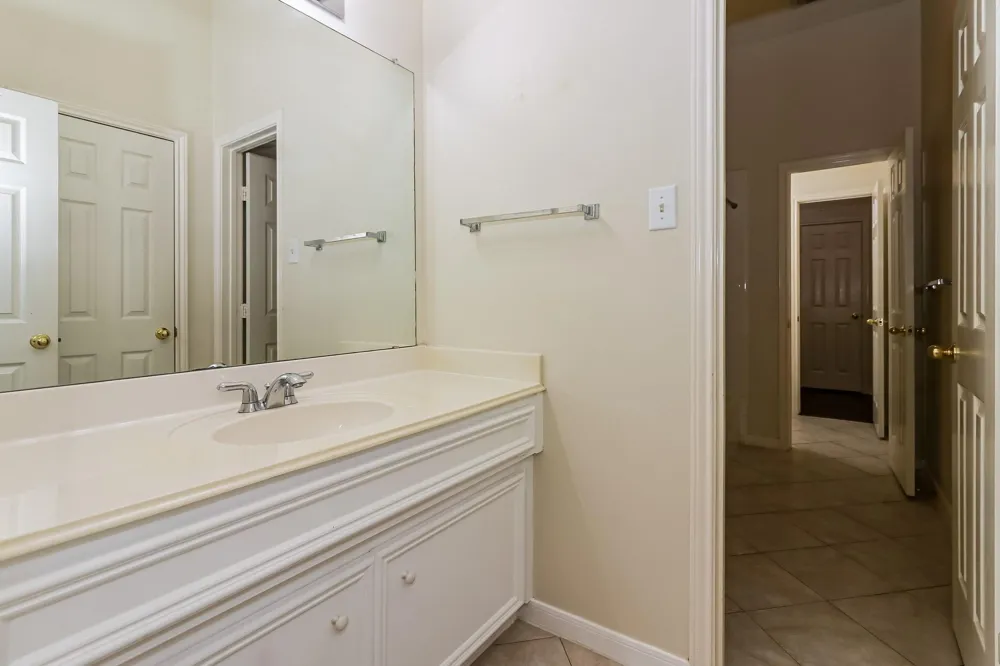 405 Meadow Bend Drive Friendswood, TX 77546