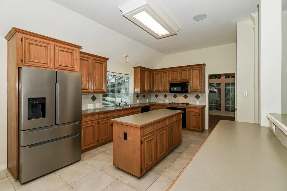 405 Meadow Bend Drive Friendswood, TX 77546