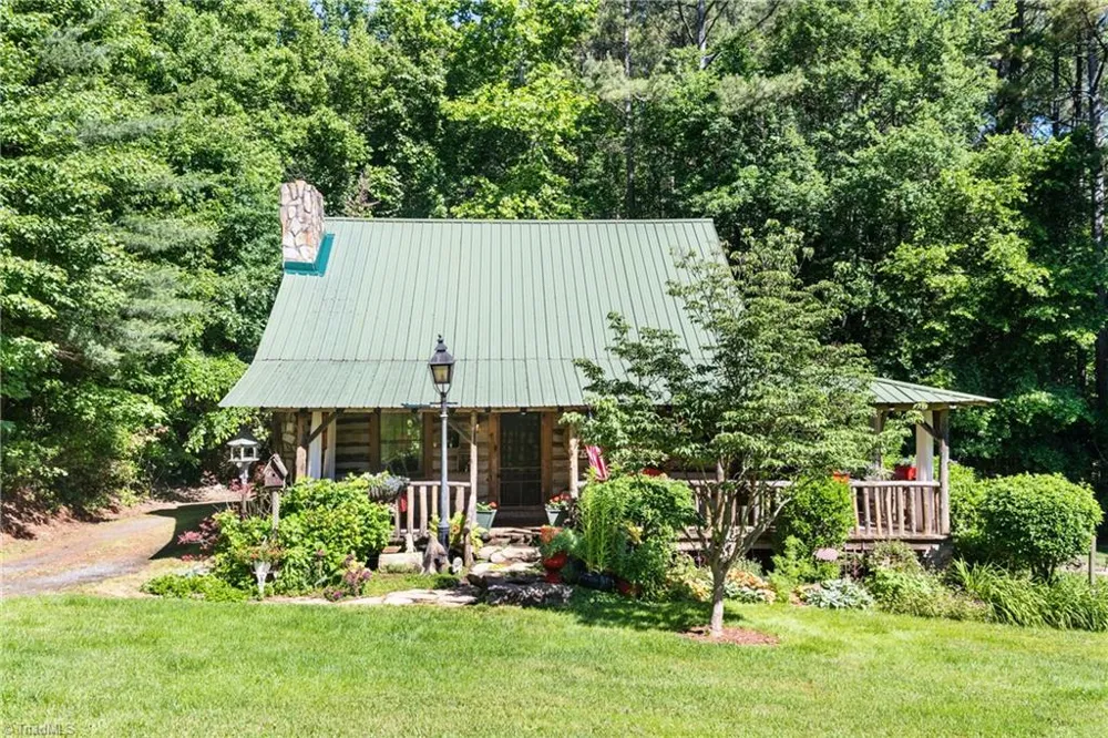 139 Zayas Trail Dobson, NC 27017