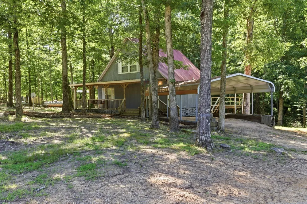 166 Outback Rd Lobelville, TN 37097