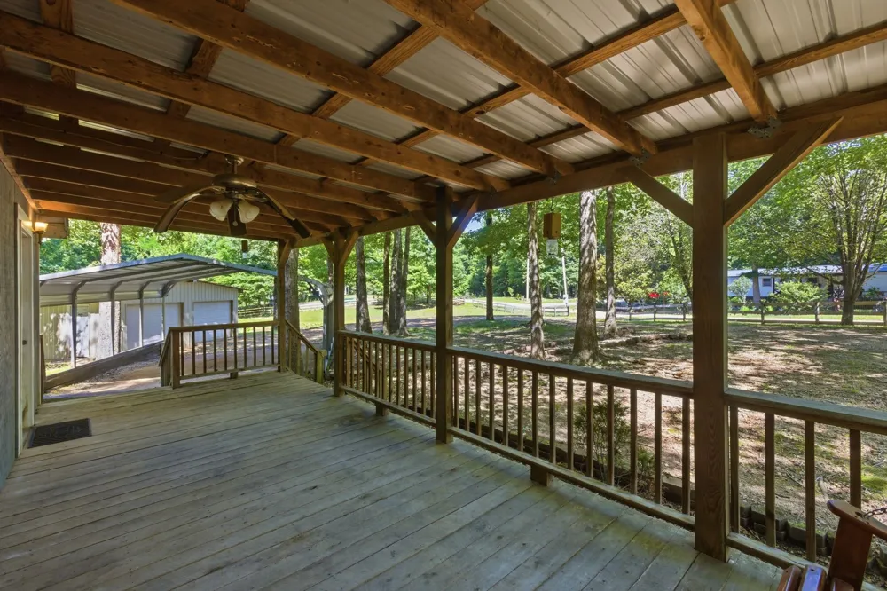 166 Outback Rd Lobelville, TN 37097