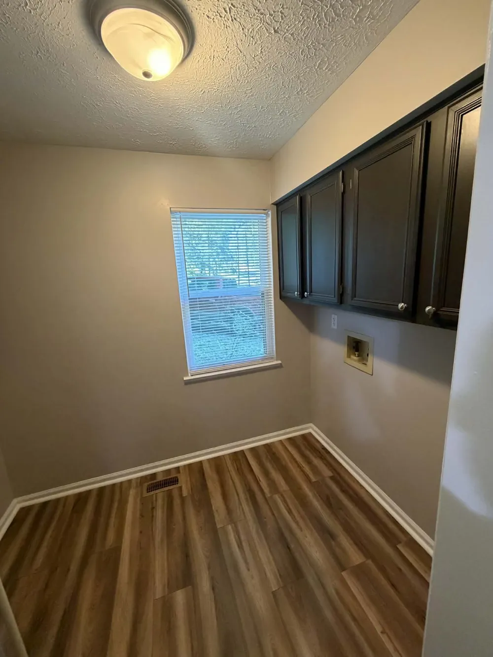 716 Mountain View Dr Morrison, TN 37357
