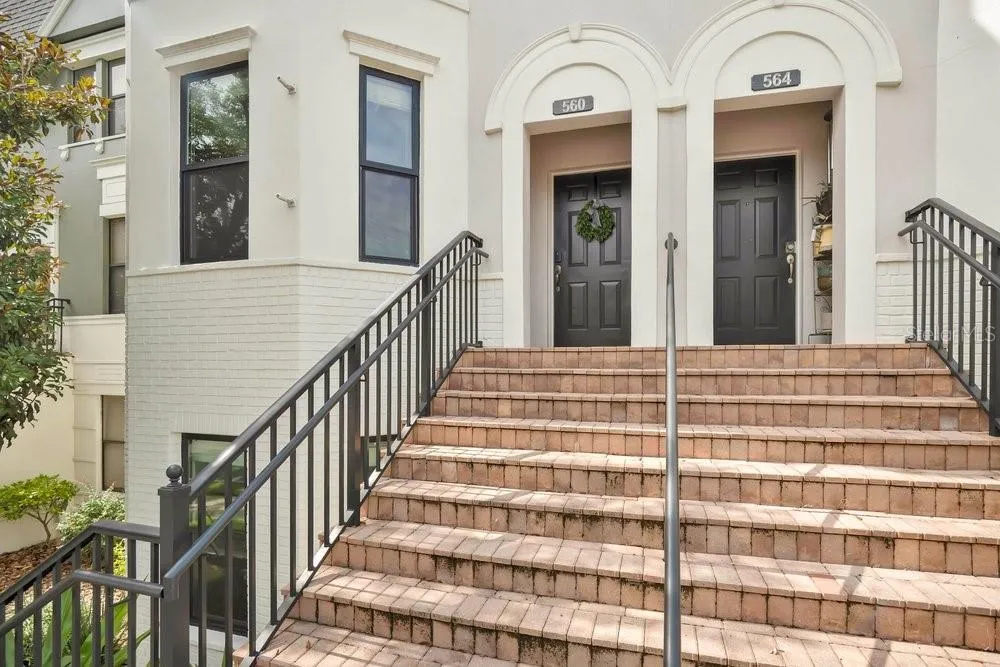 560 COPLEY LANE Orlando, FL 32806