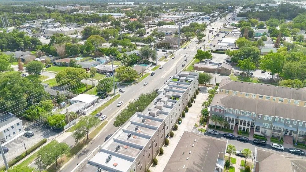 560 COPLEY LANE Orlando, FL 32806