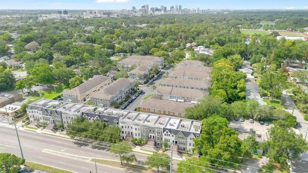 560 COPLEY LANE Orlando, FL 32806