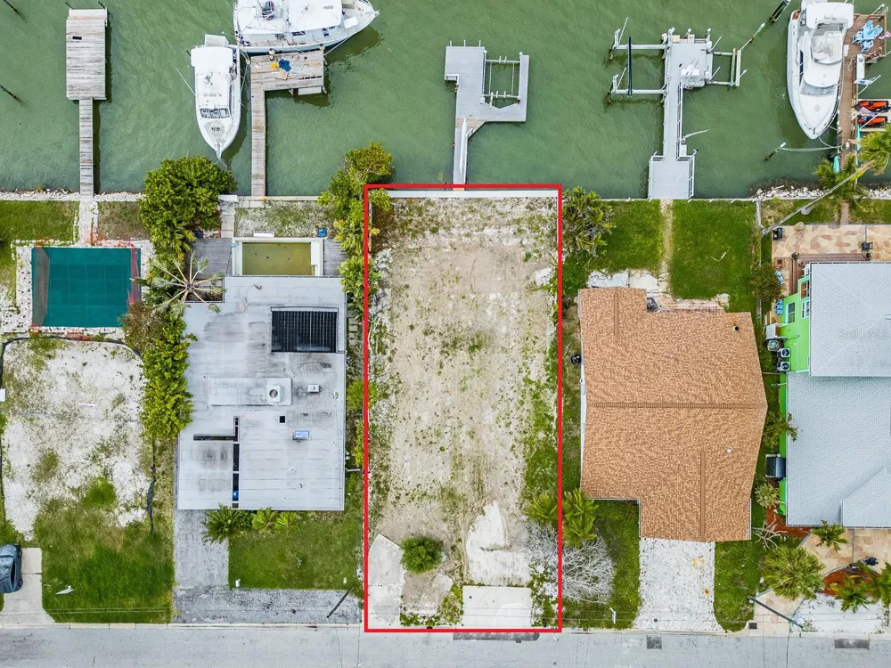 813 BAY POINT DRIVE Madeira Beach, FL 33708