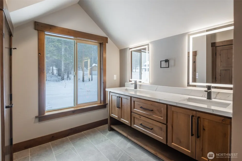108 Bitterroot Lane Ronald, WA 98940