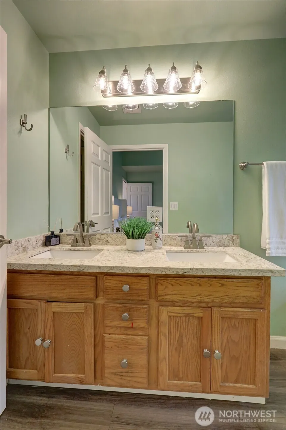 434 S 156th Street #B1 Burien, WA 98148