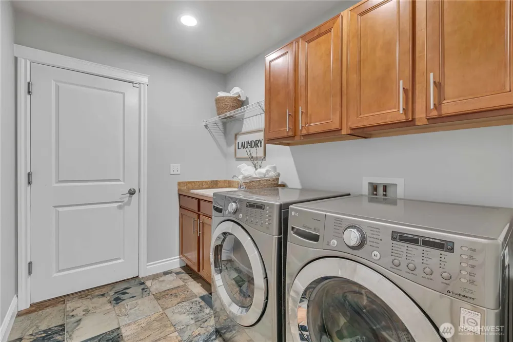 19220 5th Street E Lake Tapps, WA 98391
