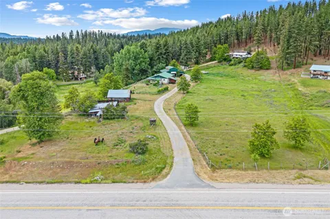 637 Hwy 20 E