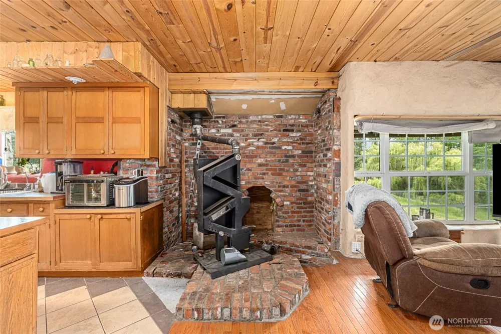 637 Hwy 20 E Colville, WA 99114