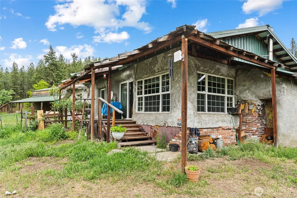 637 Hwy 20 E Colville, WA 99114