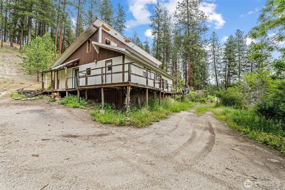 637 Hwy 20 E Colville, WA 99114