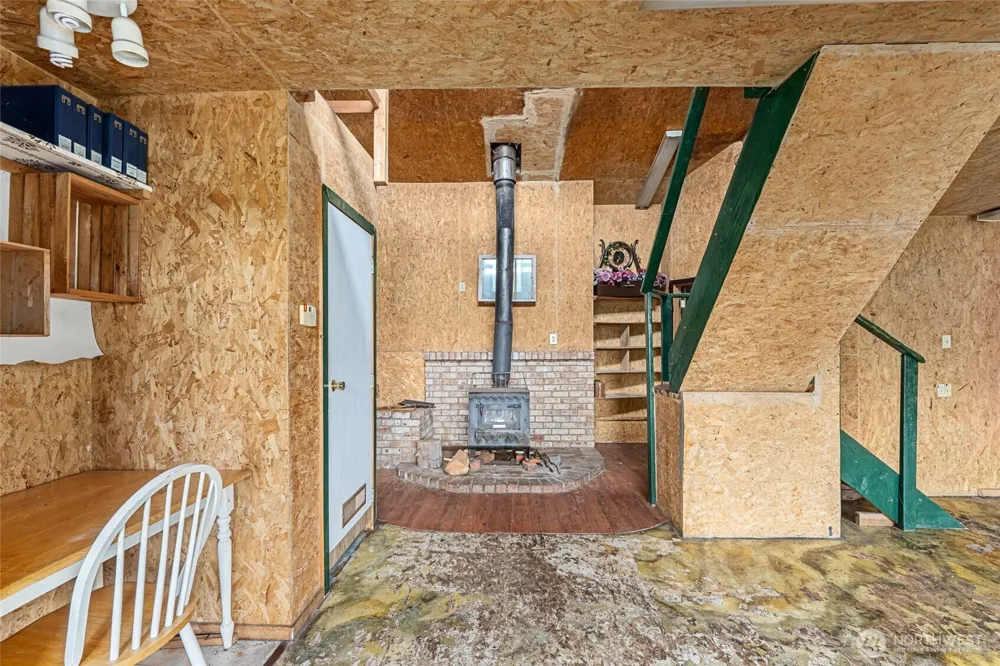 637 Hwy 20 E Colville, WA 99114
