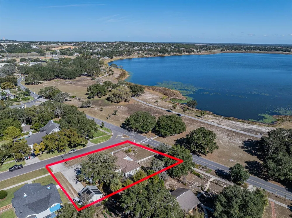 102 S LAKESHORE BOULEVARD Lake Wales, FL 33853