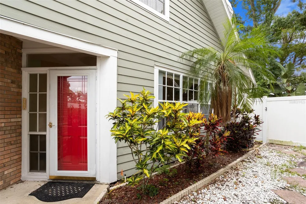 2740 HAMBLE VILLAGE LANE Palm Harbor, FL 34684