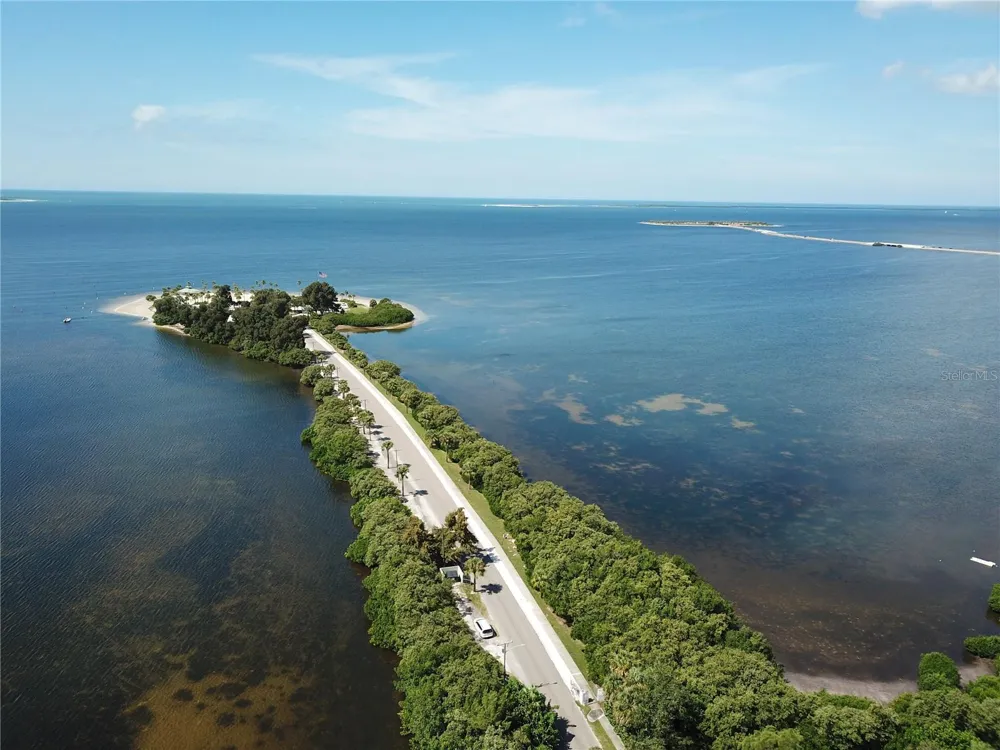 2740 HAMBLE VILLAGE LANE Palm Harbor, FL 34684