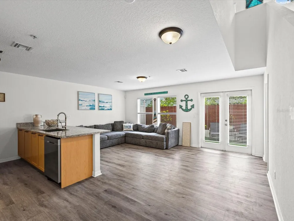 553 LUSARA COURT Dunedin, FL 34698