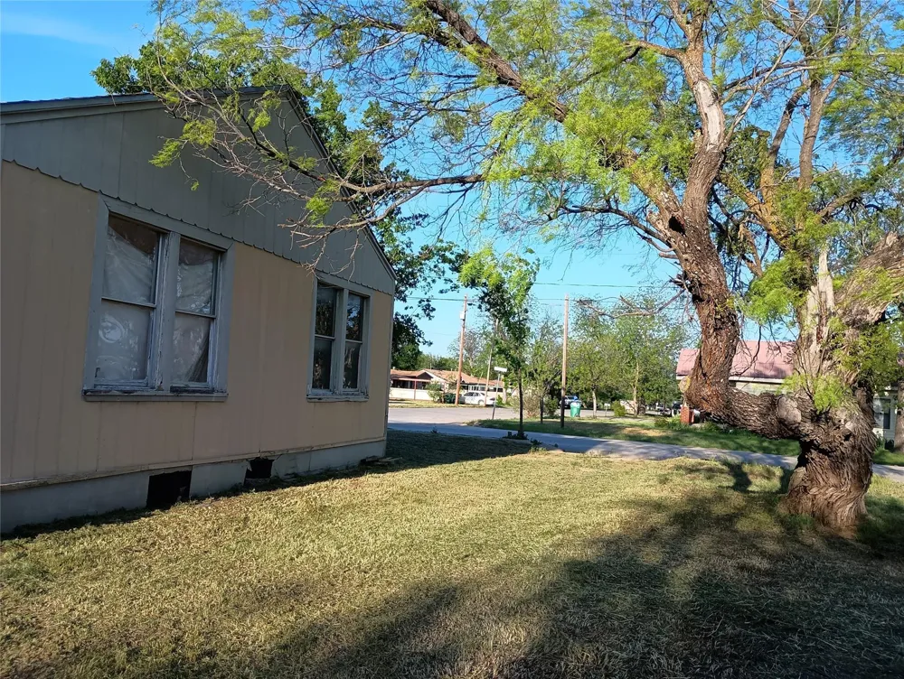 600 5th Avenue Coleman, TX 76834