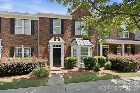 20528 Harbor View Drive