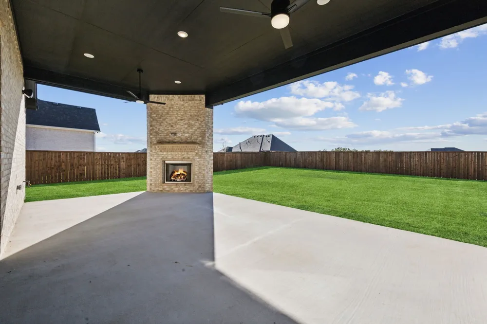 11220 Hickory Falls Drive Argyle, TX 76226