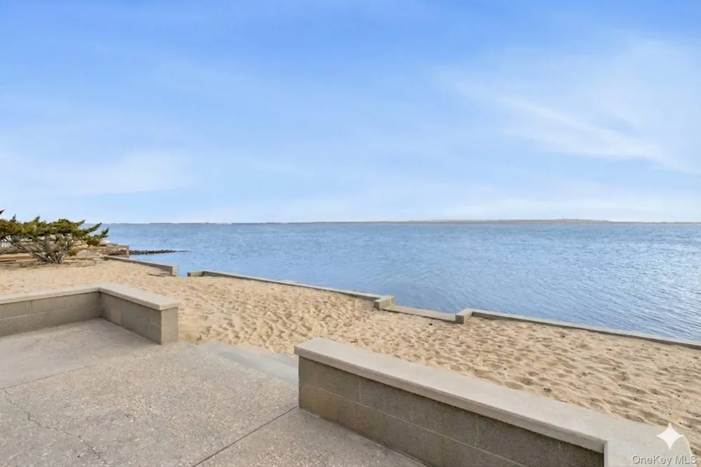 154 Shore Drive E Amagansett, NY 11930