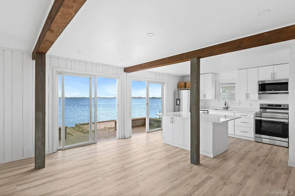 154 Shore Drive E Amagansett, NY 11930
