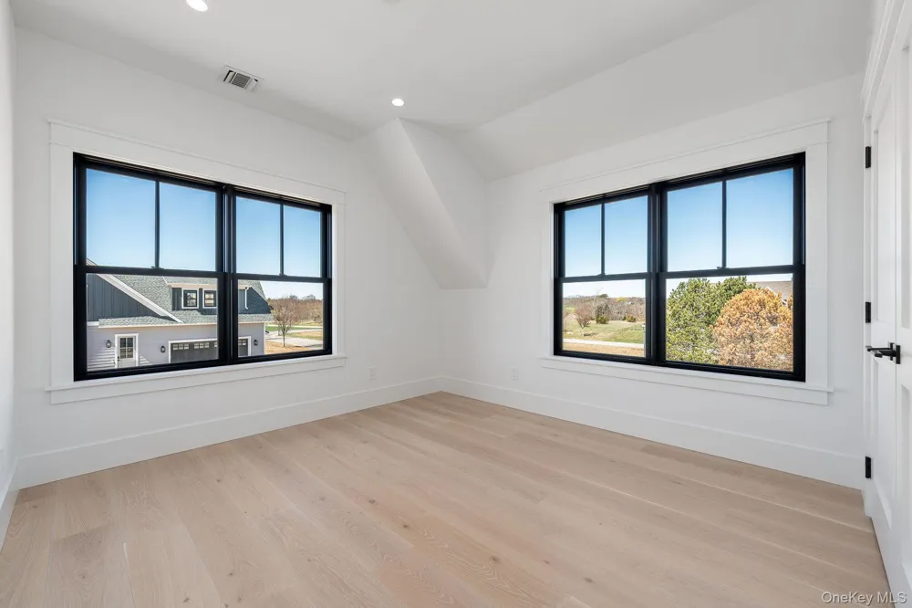 35 Club Drive Baiting Hollow, NY 11933