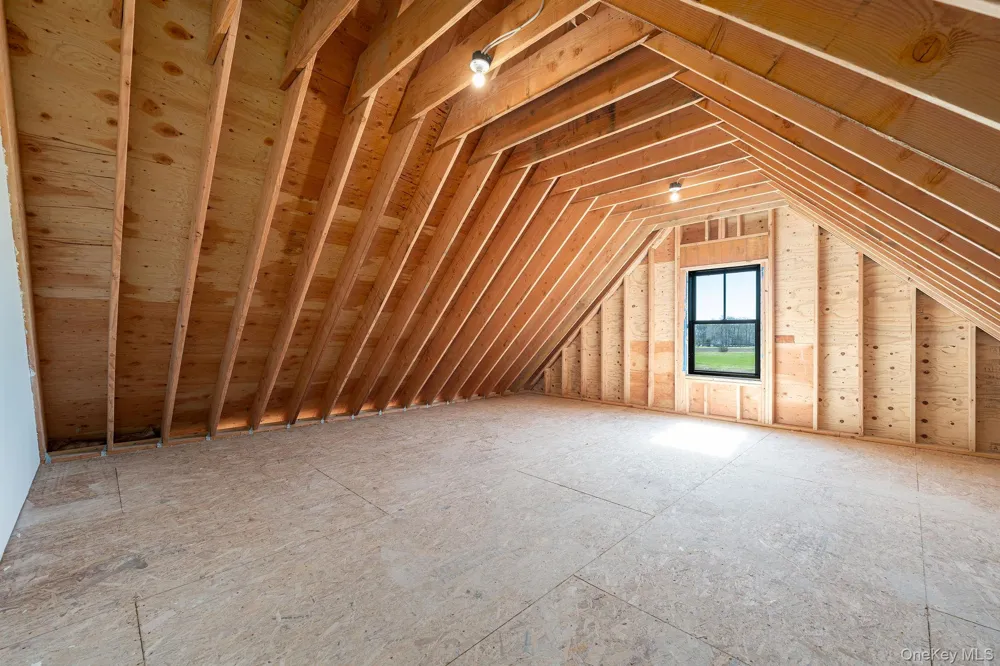 35 Club Drive Baiting Hollow, NY 11933