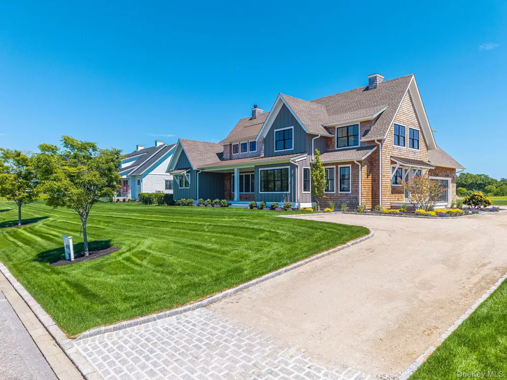 35 Club Drive Baiting Hollow, NY 11933