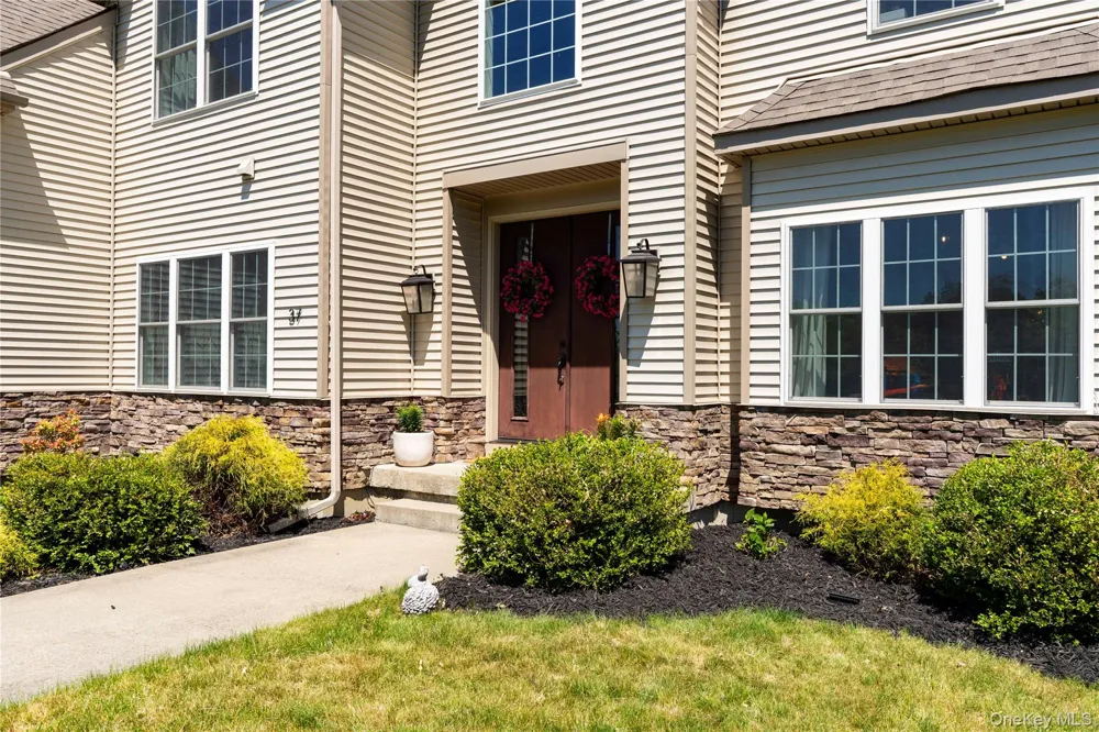 37 Biltmore Drive Hopewell Junction, NY 12533