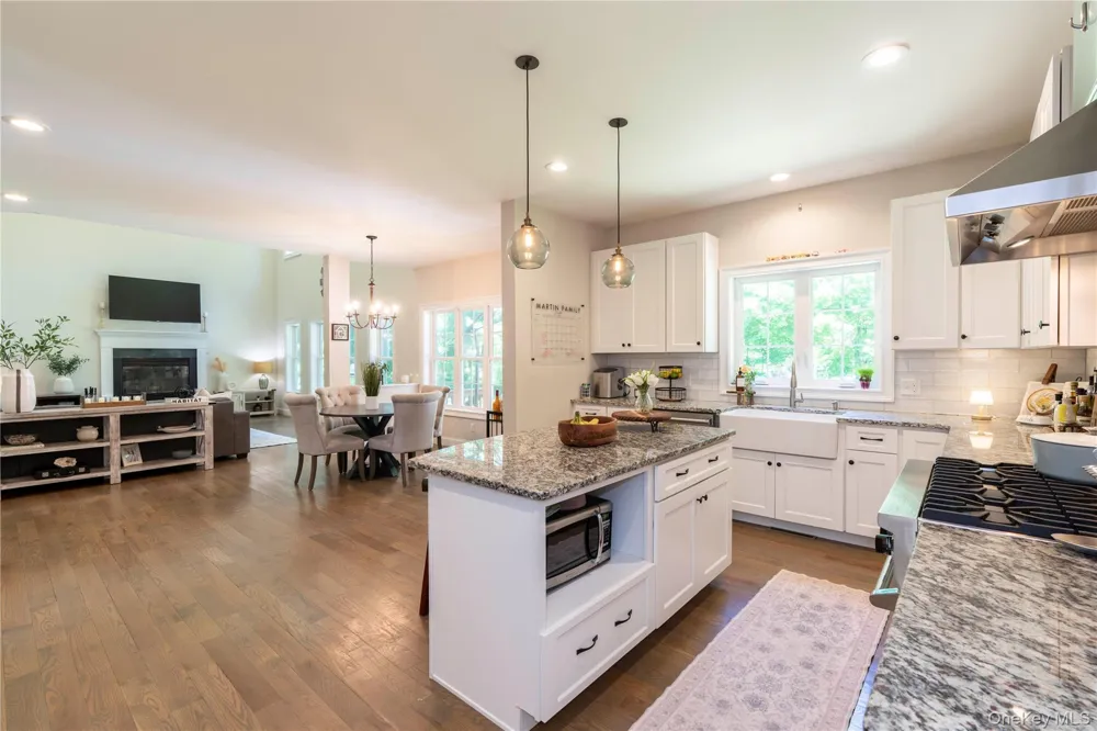37 Biltmore Drive Hopewell Junction, NY 12533