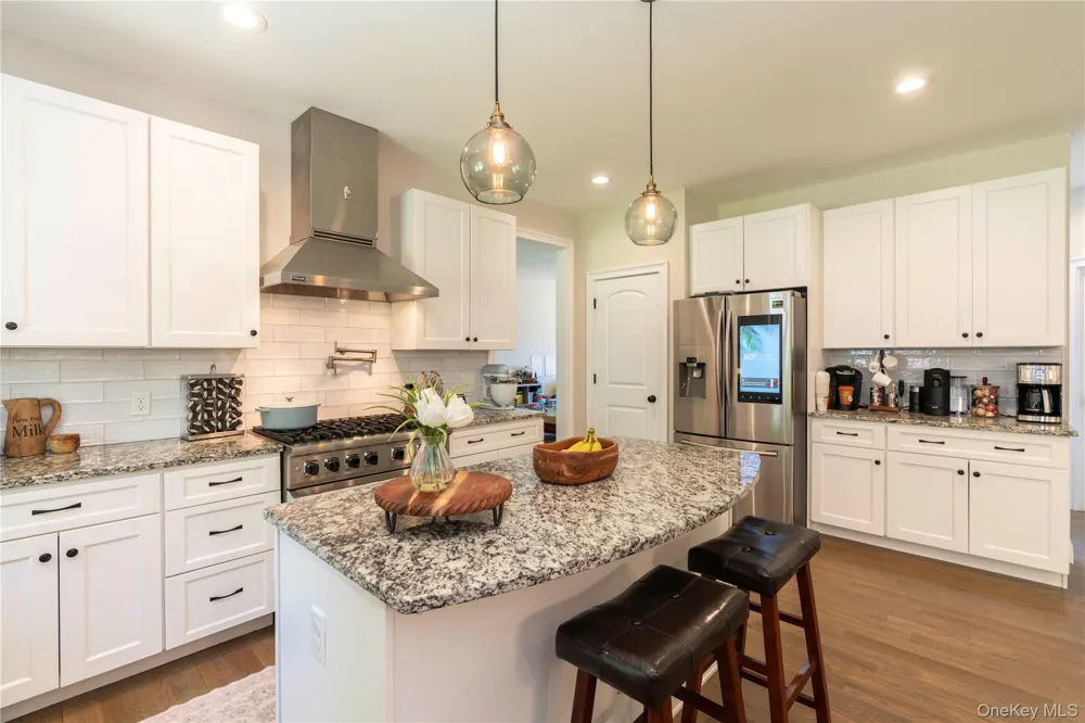 37 Biltmore Drive Hopewell Junction, NY 12533