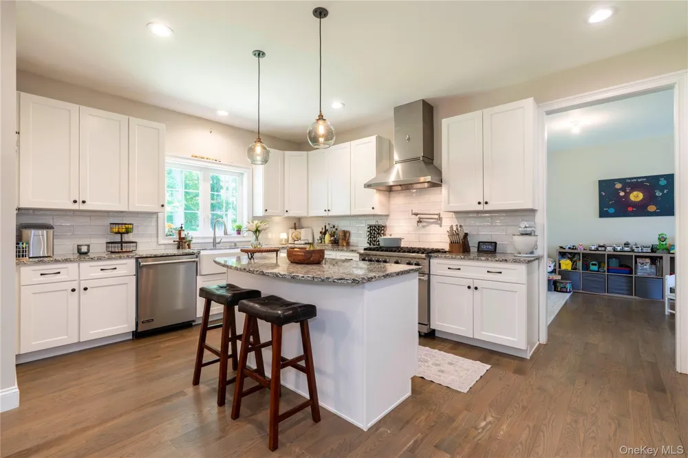 37 Biltmore Drive Hopewell Junction, NY 12533