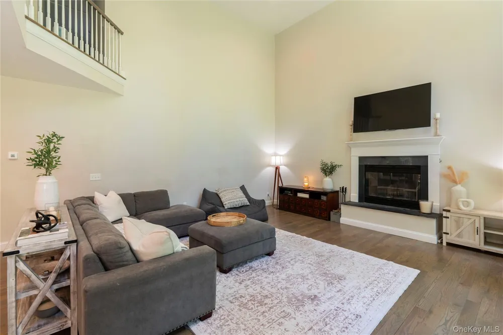 37 Biltmore Drive Hopewell Junction, NY 12533