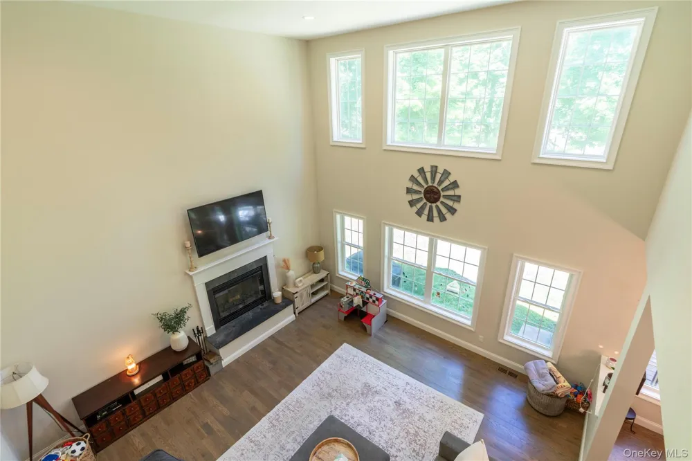 37 Biltmore Drive Hopewell Junction, NY 12533