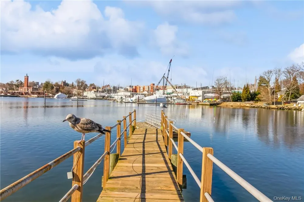 632 Shore Acres Drive Mamaroneck, NY 10543