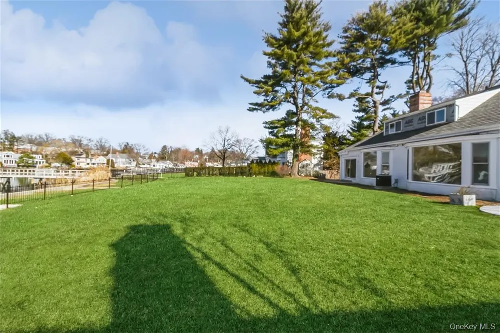 632 Shore Acres Drive Mamaroneck, NY 10543