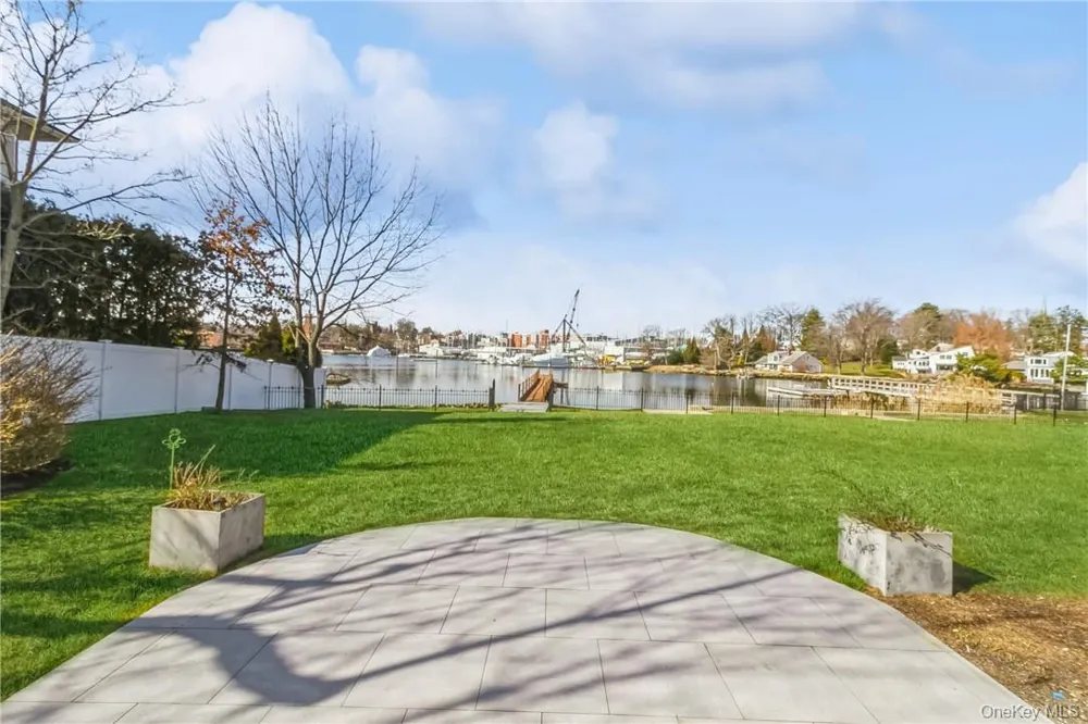 632 Shore Acres Drive Mamaroneck, NY 10543
