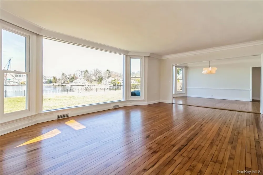 632 Shore Acres Drive Mamaroneck, NY 10543