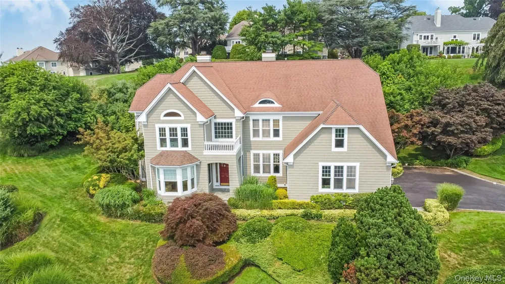 47 Pembroke Drive Glen Cove, NY 11542