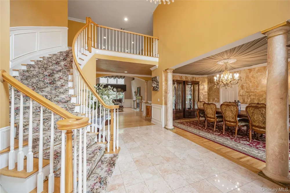 47 Pembroke Drive Glen Cove, NY 11542