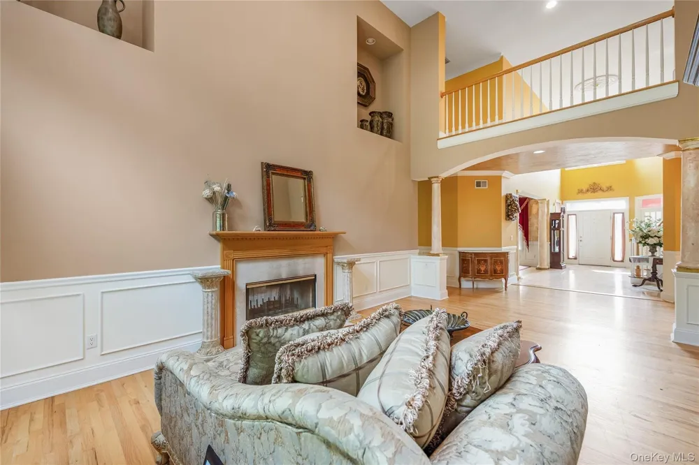 47 Pembroke Drive Glen Cove, NY 11542
