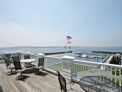 47 Pembroke Drive Glen Cove, NY 11542