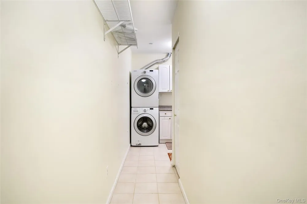 5 Robert Lane #5 Middle Island, NY 11953