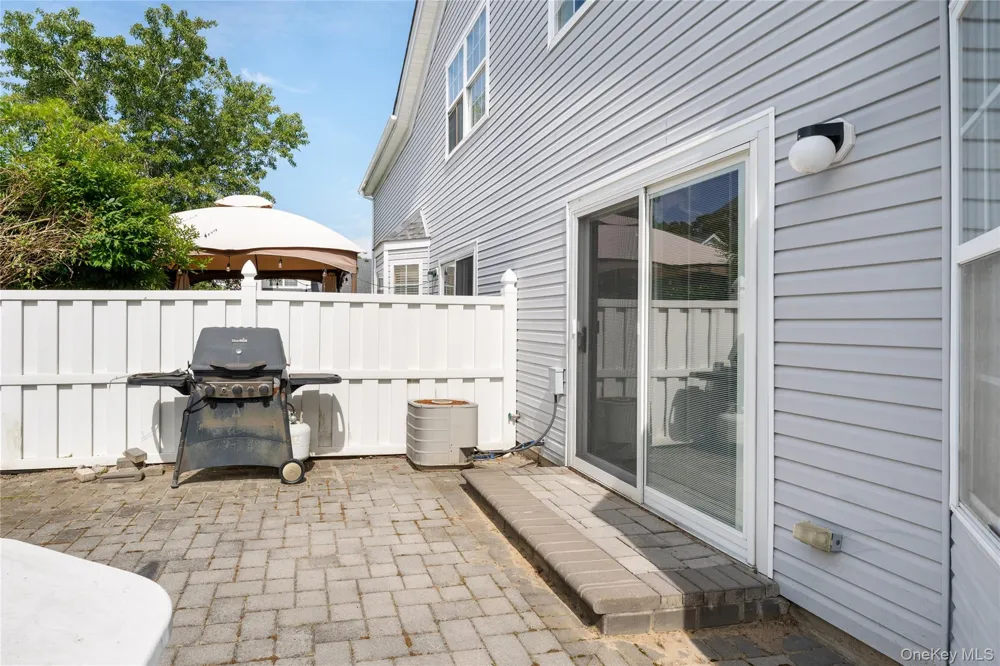 5 Robert Lane #5 Middle Island, NY 11953