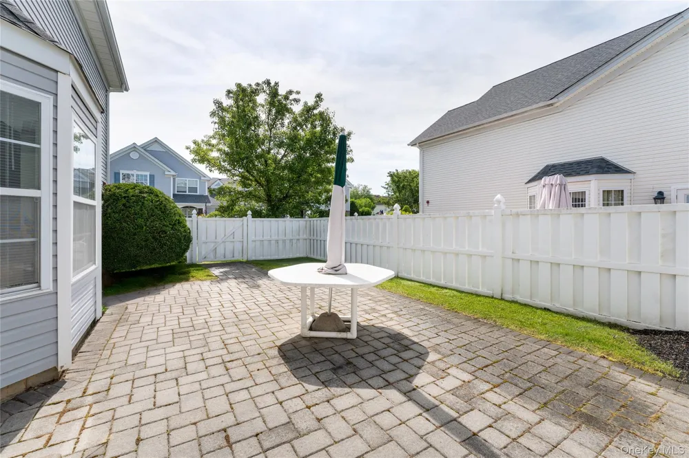 5 Robert Lane #5 Middle Island, NY 11953