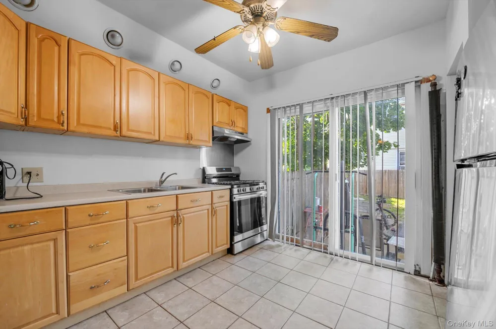 225-13 95th Avenue Floral Park, NY 11001